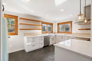 3225 Thomsen Rd, Hood River, OR 97031 - Photo 7