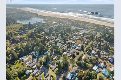 966 S Dolphin St, Rockaway Beach, OR 97136 - Photo 23