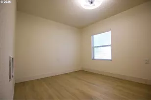 1860 30th St, Florence, OR 97439 - Photo 9