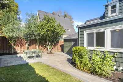 545 SE Peacock Ln, Portland, OR 97214 - Photo 43