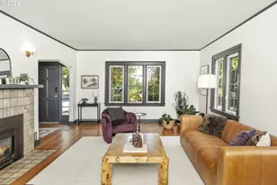 545 SE Peacock Ln, Portland, OR 97214 - Photo 9