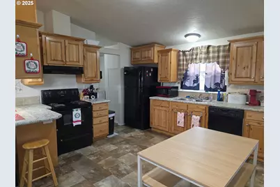 51103 Lawson St, Milton-Freewater, OR 97862 - Photo 3