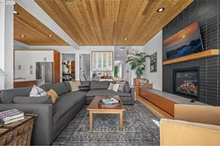 1373 SW Westwood Dr, Portland, OR 97239 - Photo 5