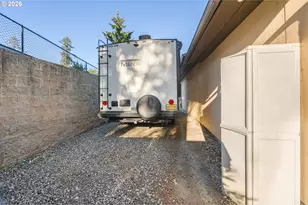 597 Cedar St, Sutherlin, OR 97479 - Photo 37