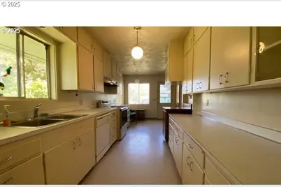 333 Park, Grants Pass, OR 97527 - Photo 5