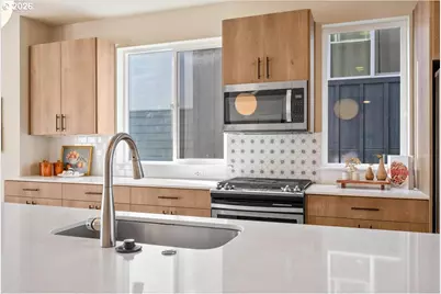 17137 SW Woodpecker Ln, Beaverton, OR 97007 - Photo 11