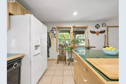 24990 E Tillicum St, Welches, OR 97067 - Photo 9