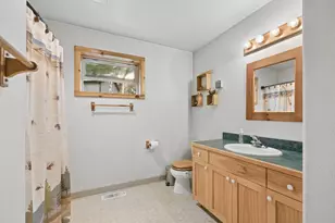24990 E Tillicum St, Welches, OR 97067 - Photo 17
