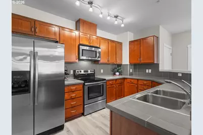 615 NW Lost Springs Ter #404, Portland, OR 97229 - Photo 7