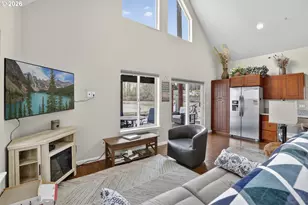 19609 NE Marine Dr, Portland, OR 97230 - Photo 9