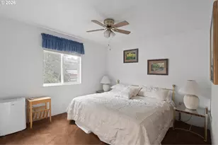 377 Fir Point Ln, Glendale, OR 97442 - Photo 25