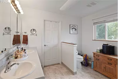 377 Fir Point Ln, Glendale, OR 97442 - Photo 23