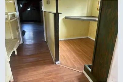 740 S Cammann St, Coos Bay, OR 97420 - Photo 9