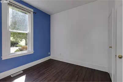 985 E College St, Mount Angel, OR 97362 - Photo 7