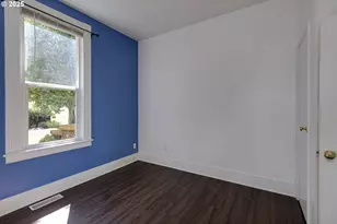 985 E College St, Mount Angel, OR 97362 - Photo 7