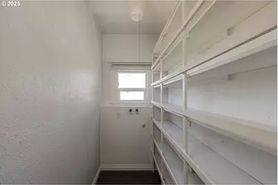 985 E College St, Mount Angel, OR 97362 - Photo 19