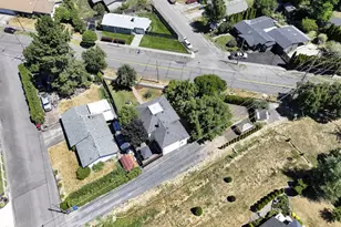 985 E College St, Mount Angel, OR 97362 - Photo 39