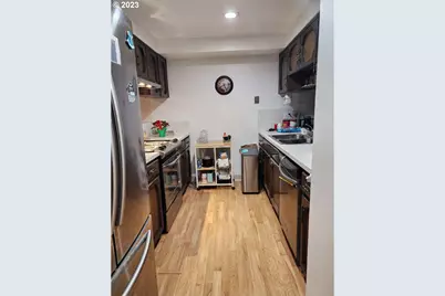 5723 NE Hazel Dell Ave #B, Vancouver, WA 98663 - Photo 3