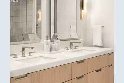 550 SW 10th Ave #2405, Portland, OR 97205 - Photo 15