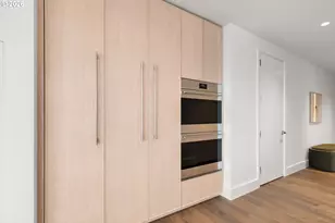 550 SW 10th Ave, Portland, OR 97205 - Photo 11