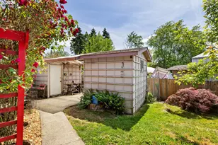 147 E 8th St, Lafayette, OR 97127 - Photo 31