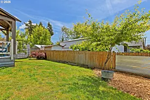 147 E 8th St, Lafayette, OR 97127 - Photo 29