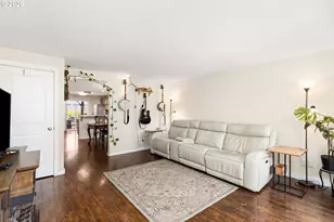 147 E 8th St, Lafayette, OR 97127 - Photo 5