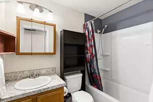 147 E 8th St, Lafayette, OR 97127 - Photo 21