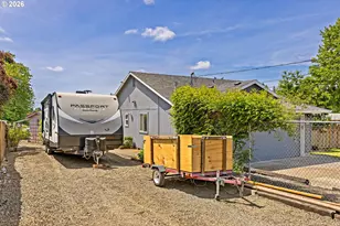 147 E 8th St, Lafayette, OR 97127 - Photo 33
