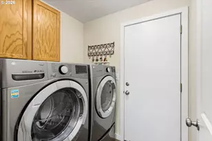 147 E 8th St, Lafayette, OR 97127 - Photo 23