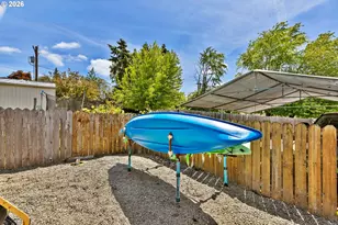 147 E 8th St, Lafayette, OR 97127 - Photo 33