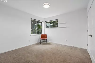 7081 SE Thorburn St, Portland, OR 97215 - Photo 27
