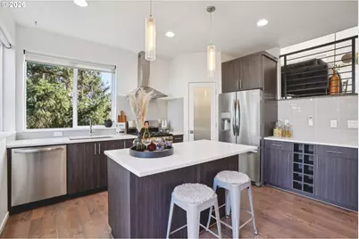 7081 SE Thorburn St, Portland, OR 97215 - Photo 11