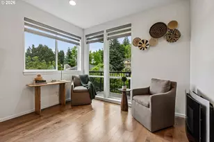 7081 SE Thorburn St, Portland, OR 97215 - Photo 9