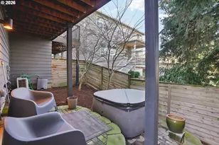 7081 SE Thorburn St, Portland, OR 97215 - Photo 33