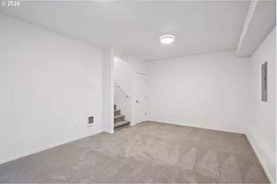 7081 SE Thorburn St, Portland, OR 97215 - Photo 17