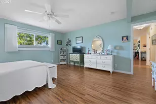 13590 SW 24th St, Beaverton, OR 97008 - Photo 25