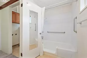 1318 Quinalt St, Springfield, OR 97477 - Photo 21
