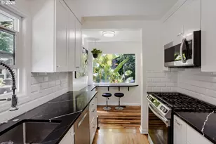 116 S Gibbs St, Portland, OR 97239 - Photo 9