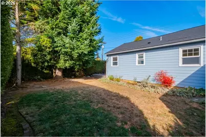 9232 SE Harrison St, Portland, OR 97216 - Photo 31