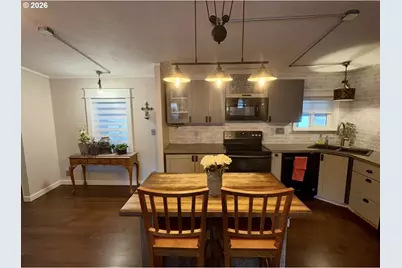 660 Village Dr #13, Molalla, OR 97038 - Photo 9