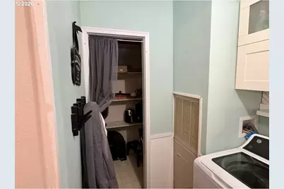 660 Village Dr #13, Molalla, OR 97038 - Photo 15