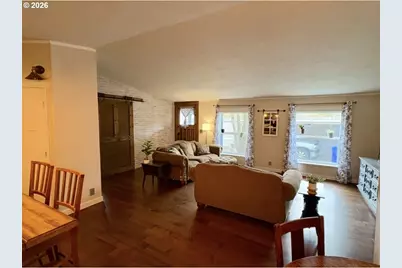 660 Village Dr #13, Molalla, OR 97038 - Photo 7