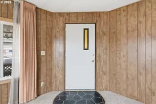 5422 Portland Rd NE, Salem, OR 97305 - Photo 3