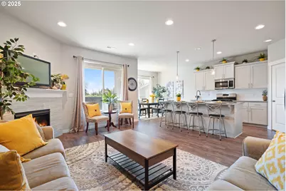 8707 N 1st St, Ridgefield, WA 98642 - Photo 5