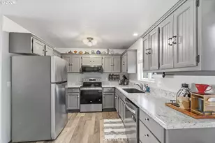 450 Moreland Ave, Drain, OR 97435 - Photo 17