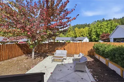 450 Moreland Ave, Drain, OR 97435 - Photo 33