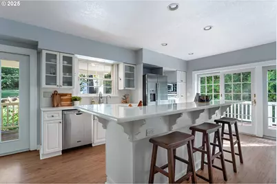 2249 SW Taylors Ferry Rd, Portland, OR 97219 - Photo 11