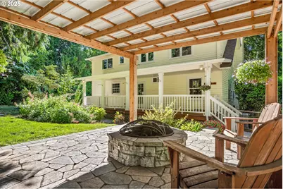 2249 SW Taylors Ferry Rd, Portland, OR 97219 - Photo 37