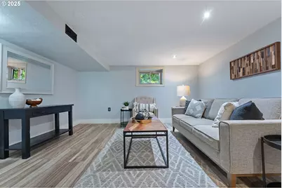 2249 SW Taylors Ferry Rd, Portland, OR 97219 - Photo 25